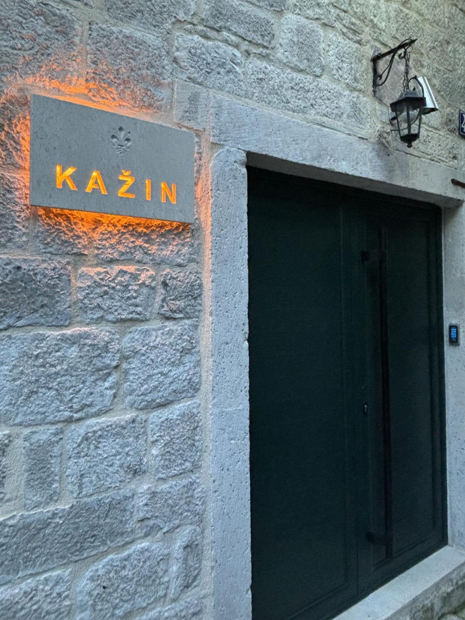 Kazin Supreme Hotel Котор Екстериор снимка